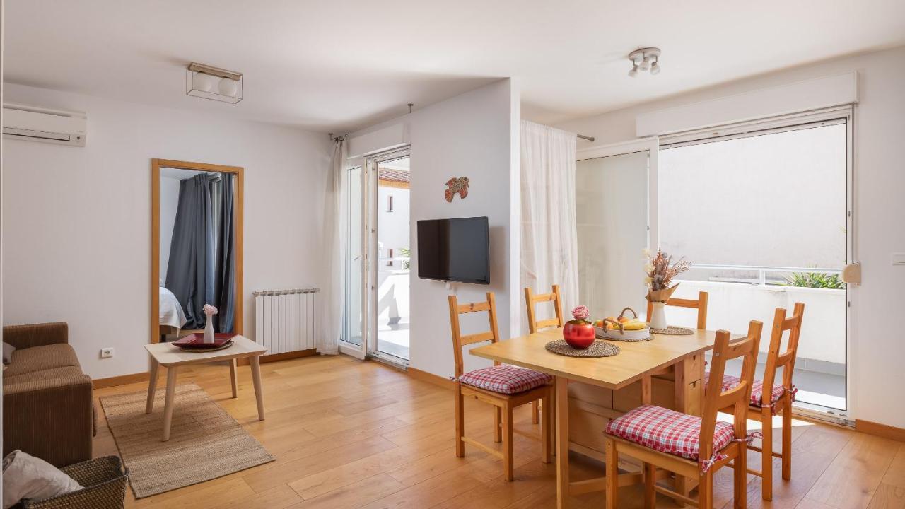 Modern Apt With Terrace 4 Min Walk To The Beach Split Exterior foto