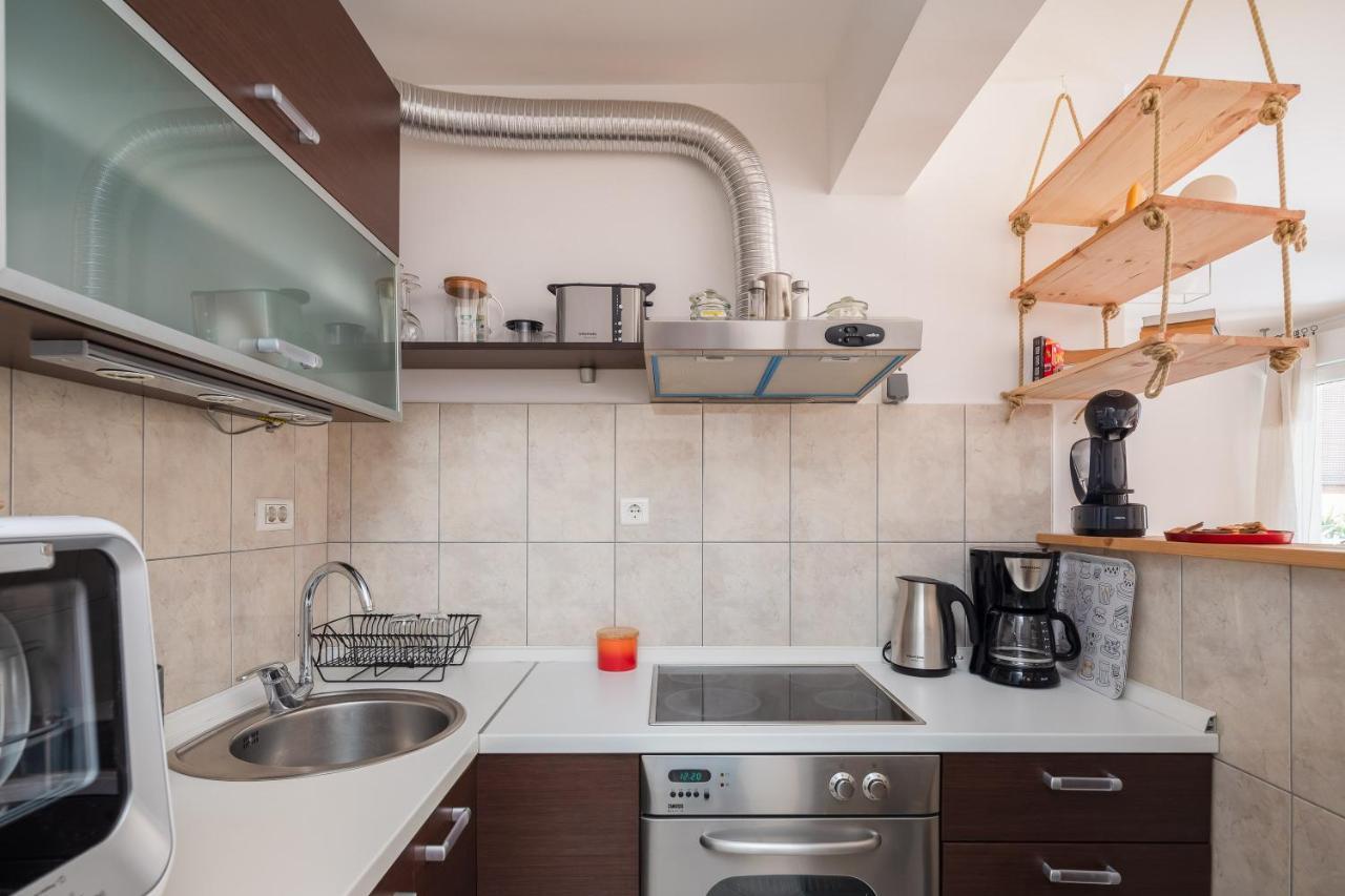 Modern Apt With Terrace 4 Min Walk To The Beach Split Exterior foto