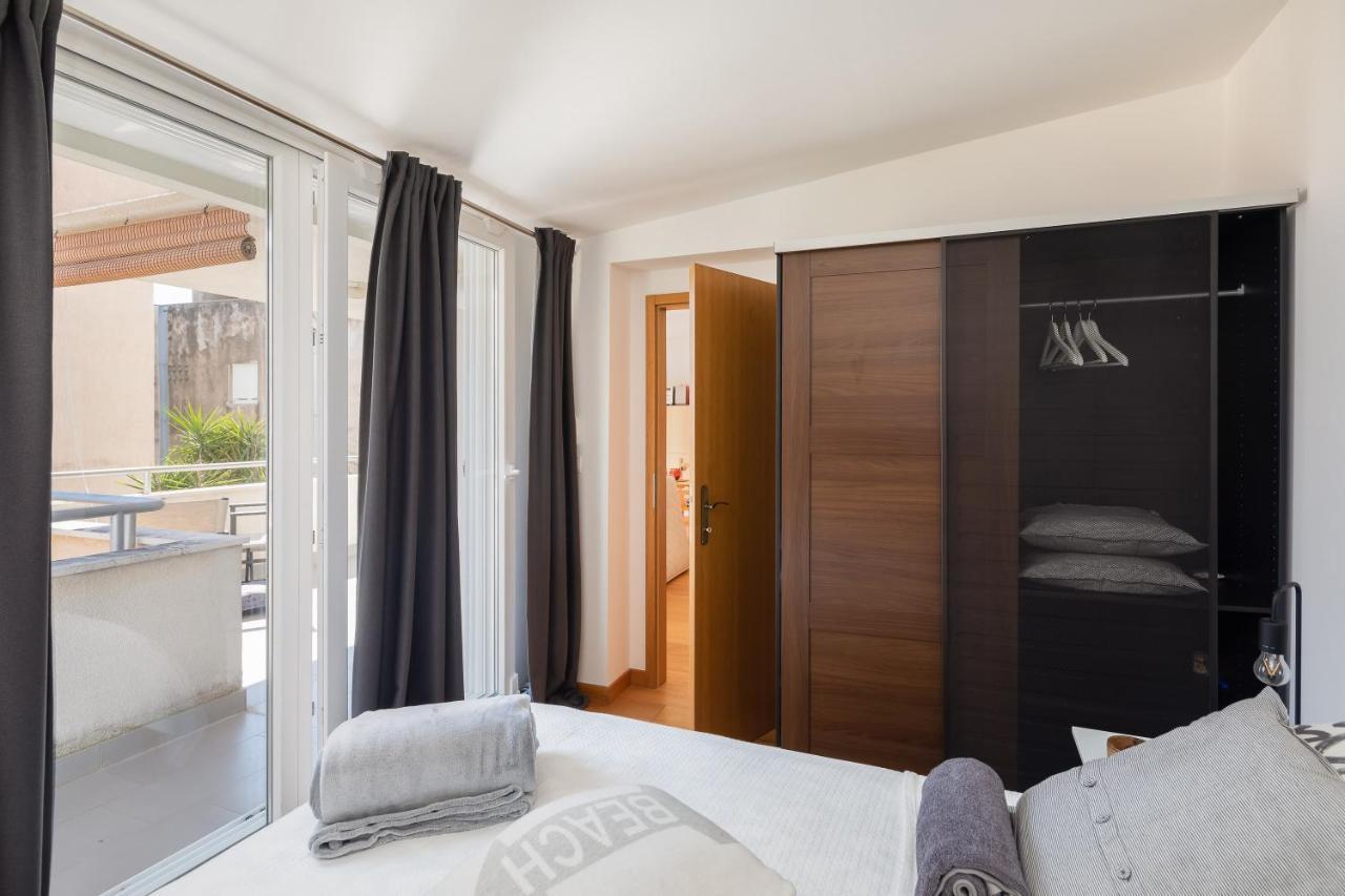 Modern Apt With Terrace 4 Min Walk To The Beach Split Exterior foto